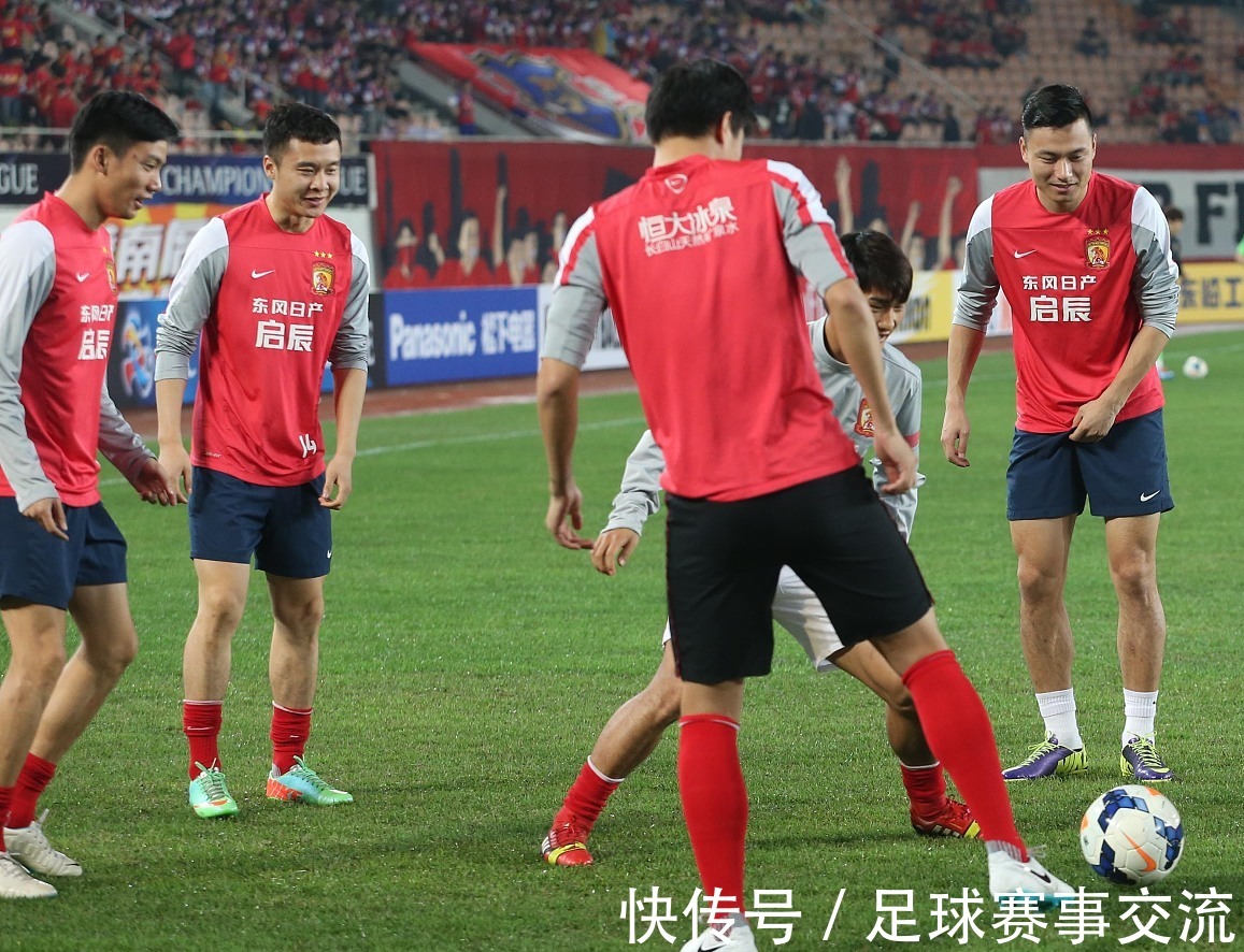 龙塞罗：说阿隆索要下课纯属扯淡，皇马因向欧足联索赔而被整（龙塞罗：阿隆索下课传言纯属无稽，皇马遭整源于向欧足联索赔）