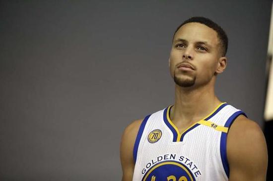 都体：弗拉霍维奇左腿肌肉拉伤，将缺战那不勒斯，或缺战罗马（都灵体育报：弗拉霍维奇左腿肌肉受伤，缺席战那不勒斯，或无缘对罗马）