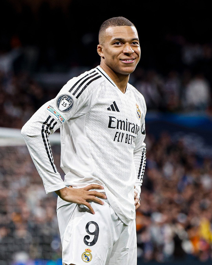 阿森纳客战布鲁日：哲凯赖什、马丁内利首发，马杜埃凯出战（阿森纳做客布鲁日：哲凯赖什携马丁内利首发，马杜埃凯上阵）