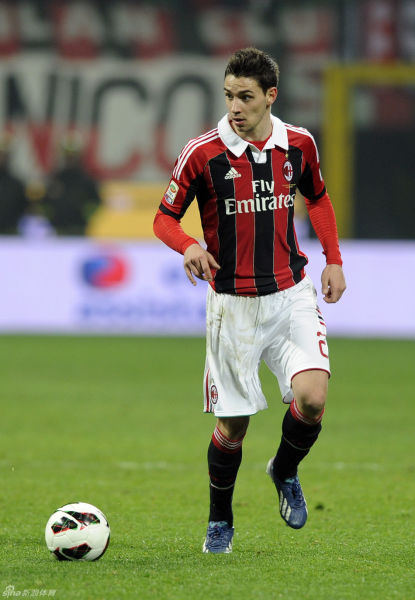 给老大哥先打个样？欧青联国米5-0狂胜利物浦（替一队先立威？欧青联国米5-0大胜利物浦）