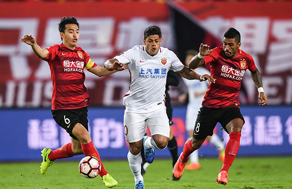 法媒：于帕梅卡诺成为皇马的首选，他已与皇马达成口头协议（法媒：于帕梅卡诺与皇马口头达成一致，已成引援首选）