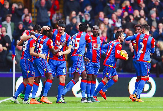 别把跑车当坦克！莱奥转型中锋，是补了短板却废了武功？（别拿跑车去撞坦克！莱奥改踢中锋，是扬长避短还是自废武功？）