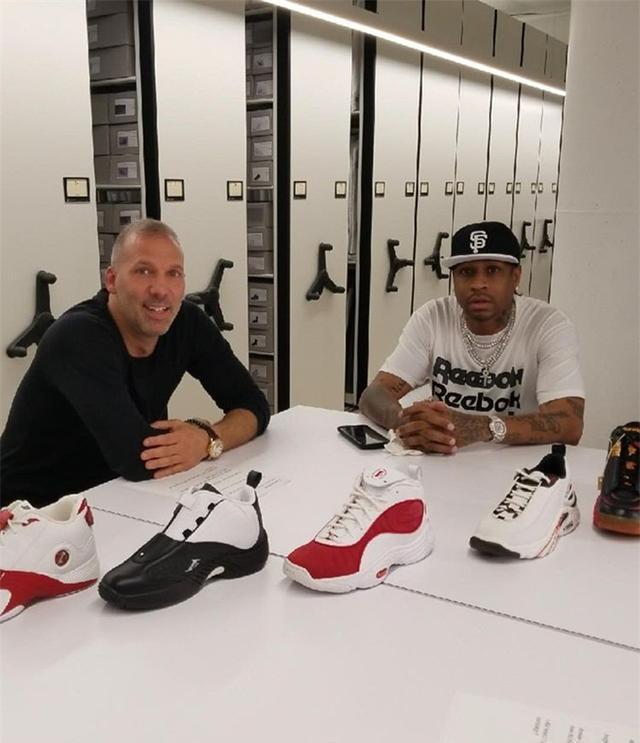 天妒英才，国米旧将范赫斯登转投西协甲后生涯第三度遭遇ACL受伤（命途多舛：前国米后卫范赫斯登转战西协甲后第三次前十字韧带重伤）