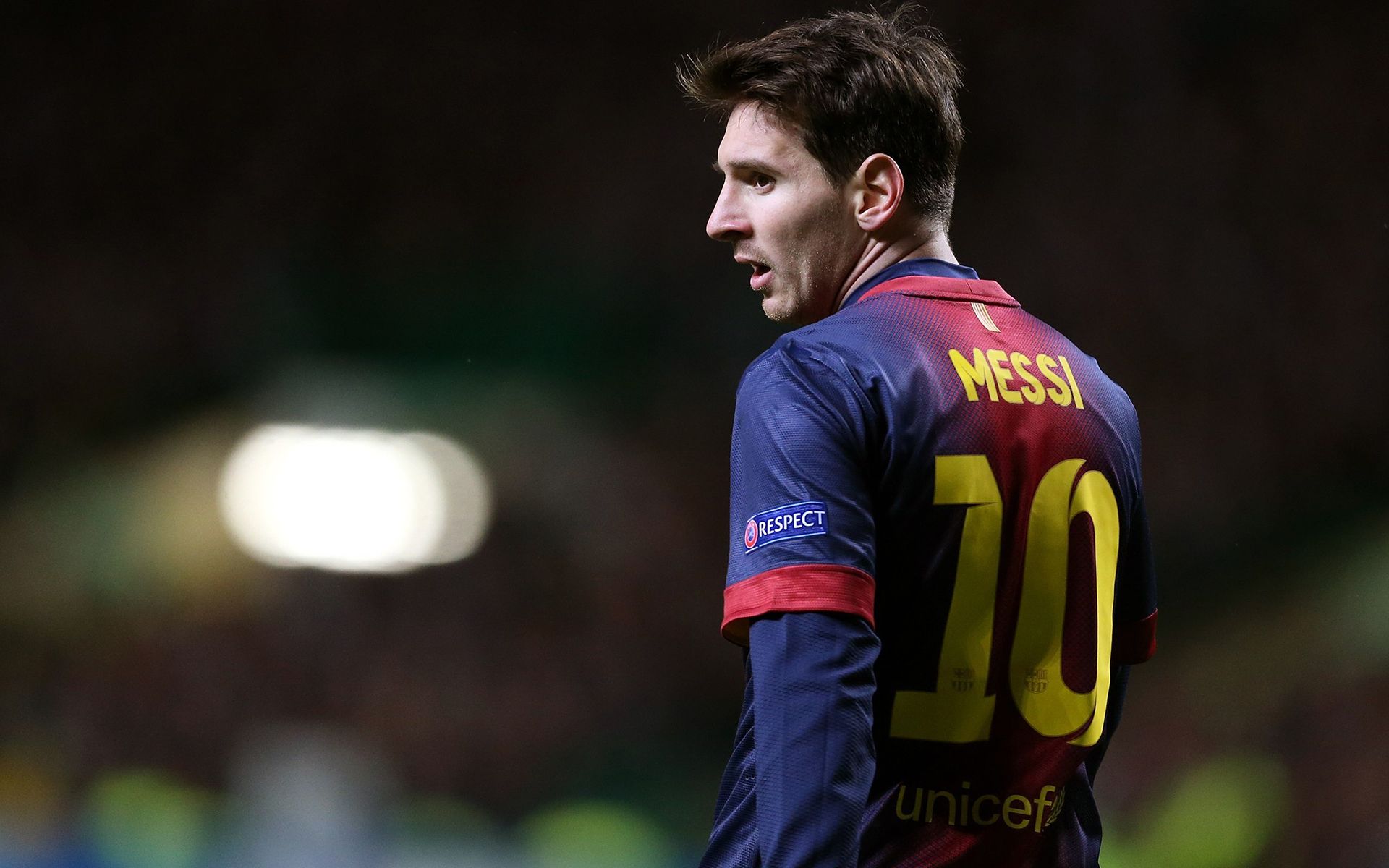 足球欧洲豪门宣布新球场设计方案（欧洲足球豪门发布全新球场设计蓝图）