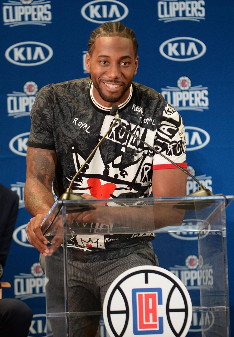 多特年轻前锋一战成名（多特新星前锋一战打响名号）