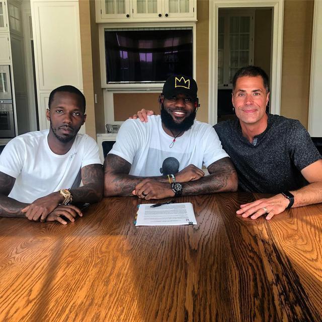 塞内加尔新一期名单：雅克松领衔，姆巴耶、马马杜-萨尔入选（塞内加尔公布新名单：雅克松领军，姆巴耶与马马杜-萨尔入围）